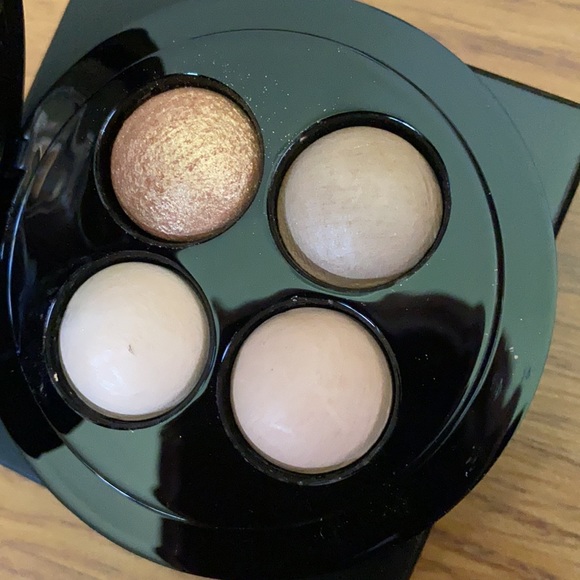 MAC Mineralized Shadow Compact ‘Nano Nude’- RARE - Picture 2 of 4